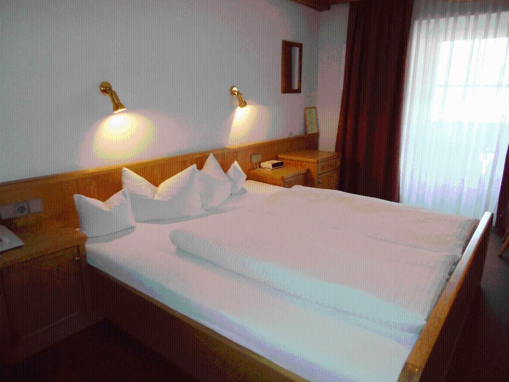 Landgasthof Dorferwirt Oberau Chambre photo